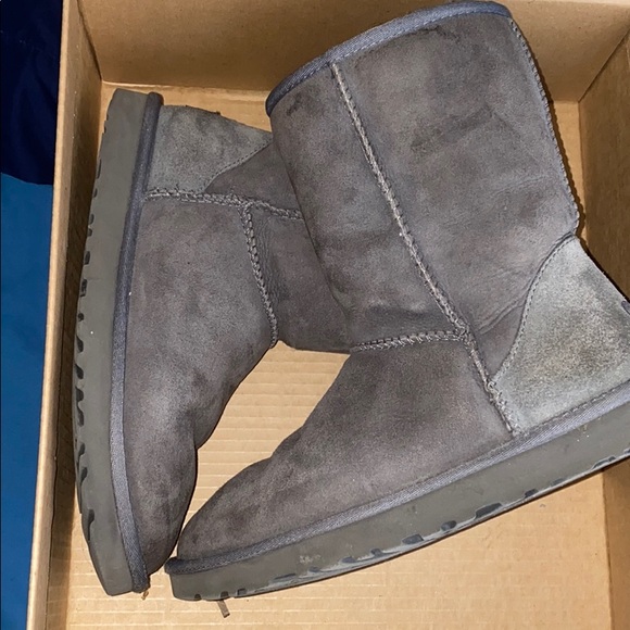 Short Uggs - Picture 5 of 6